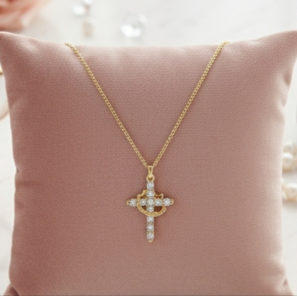 Elegant Gold Cross Pendant Necklace